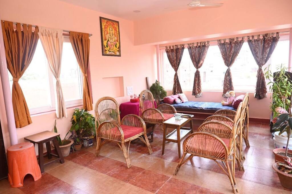 Beautiful Gardenterrace 2 Bhk In Posh City Center Lejlighed Bhubaneswar Eksteriør billede